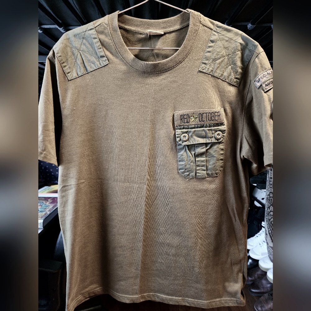 Red October Army Green Patched T-shirt size Medium